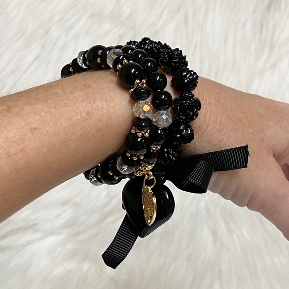 🔥3/$25🔥3 Piece Heart & Charm Beaded Bracelets - Picture 5 of 6